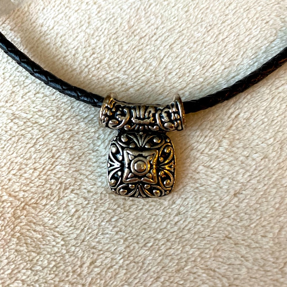 Premier Designs Leather Choker Necklace